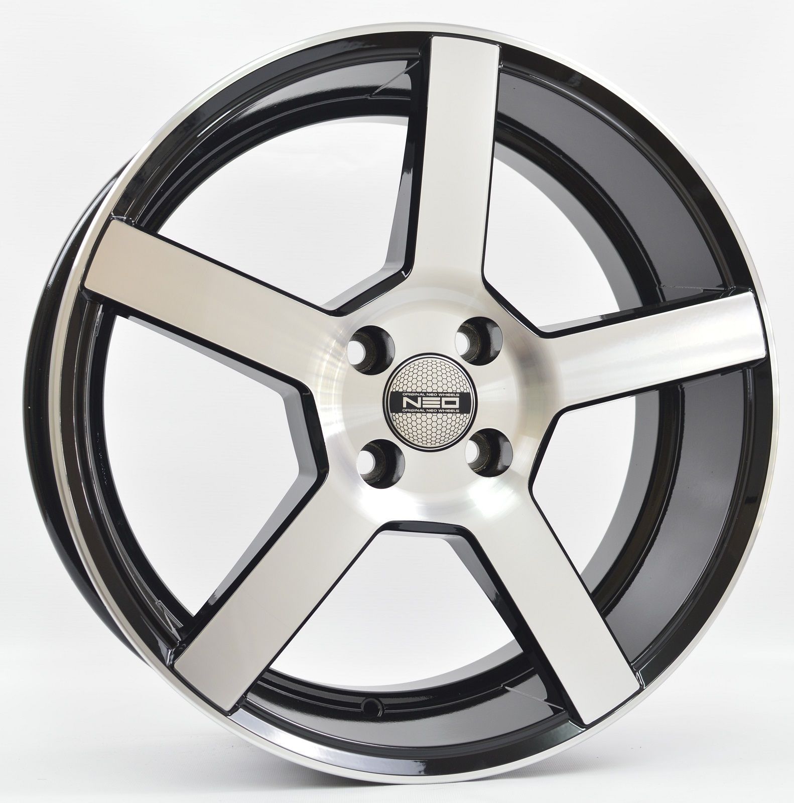 

Колесный диск NEO V03-1560 6xR15 4x100 ET40 DIA56.6 NV03-1560-615-566-4x100-40BD