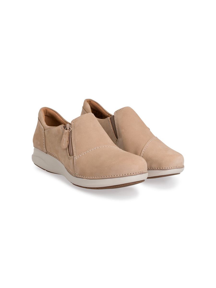 Полуботинки женские Clarks 1410365 бежевые 37 EU