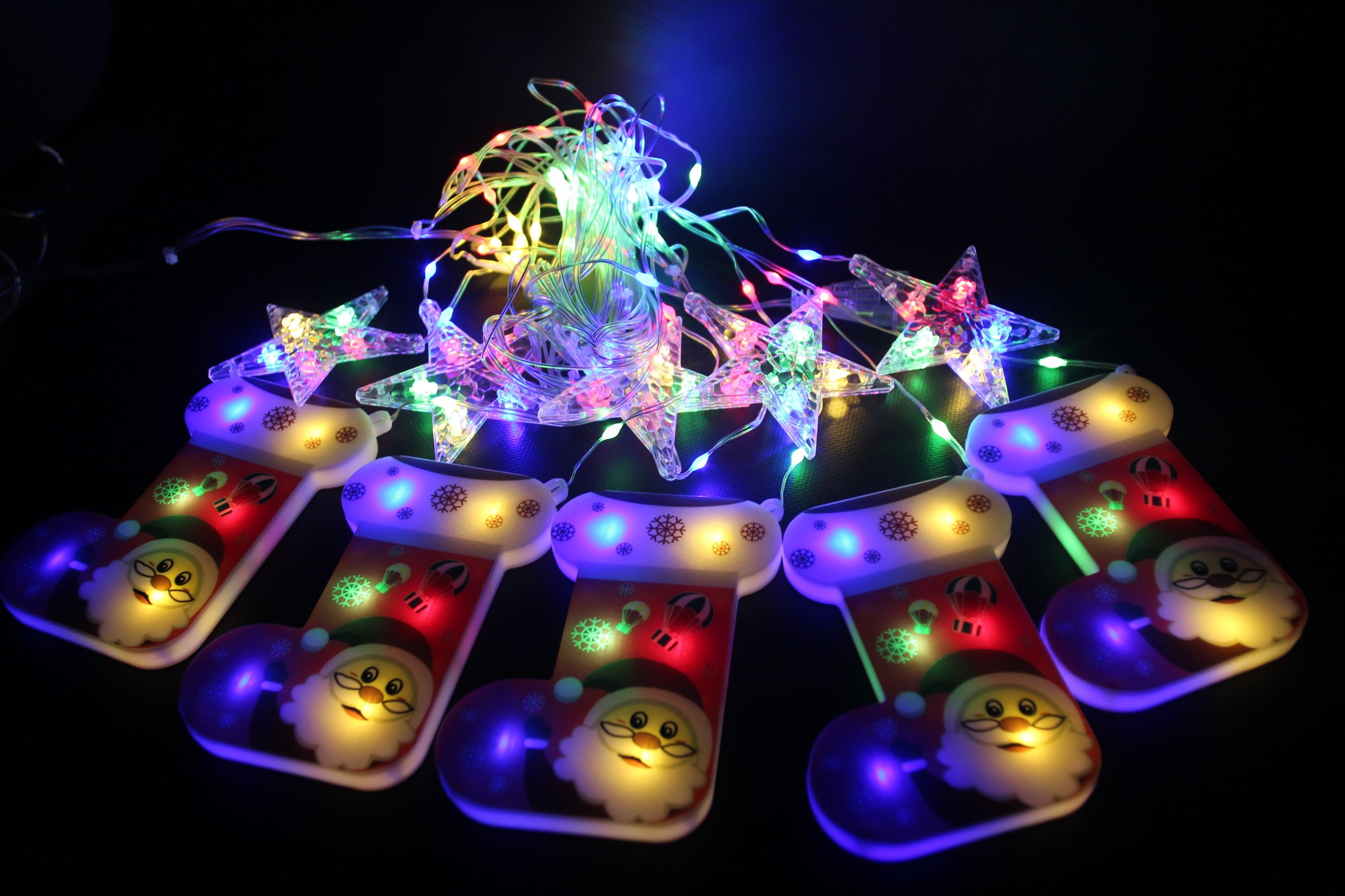 Новогодняя гирлянда Merry Christmas бахрома Сапоги и звёзды 10LED разноцветная 3м 15086