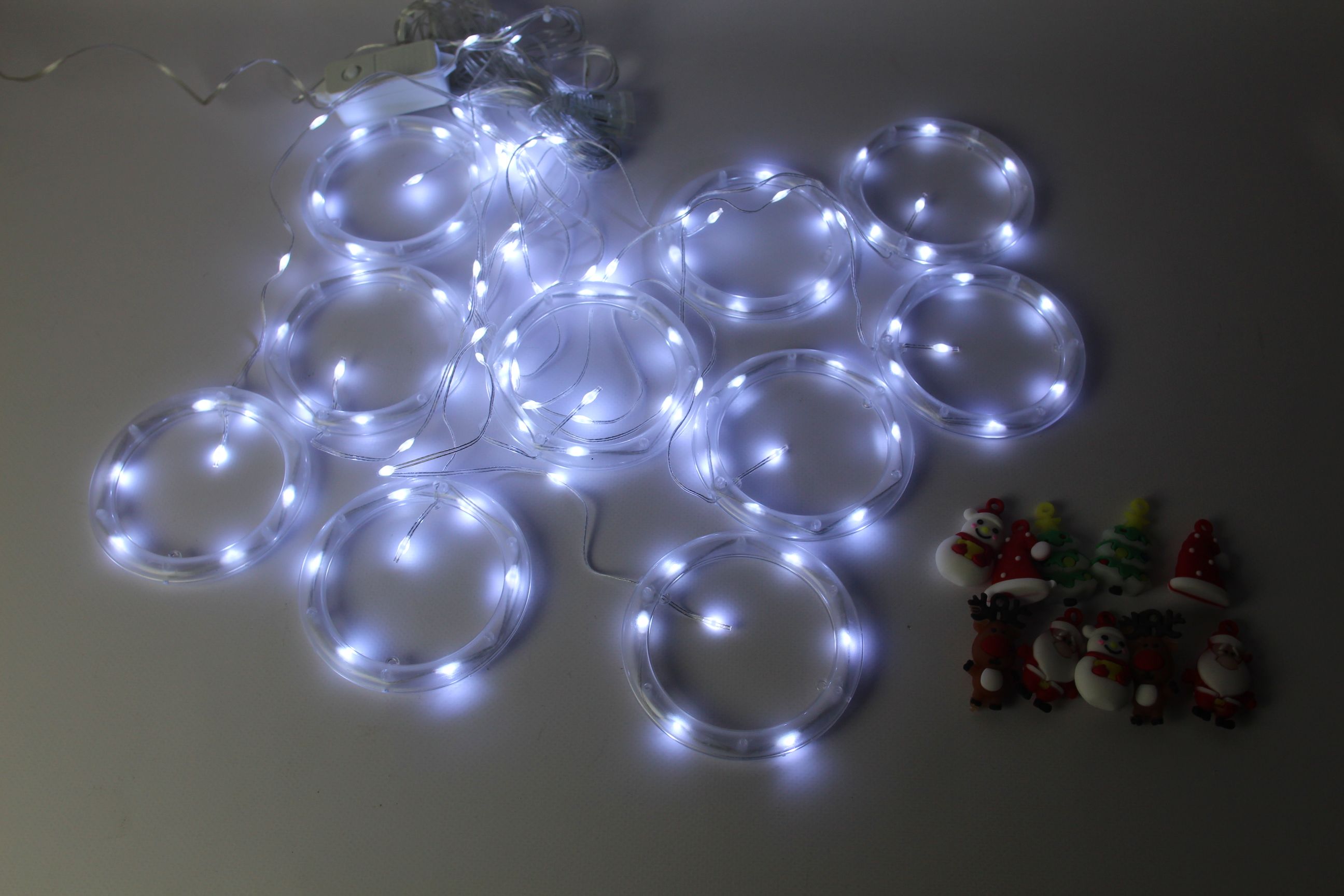 Новогодняя гирлянда Merry Christmas бахрома Кольца 10LED белая 3м 15096