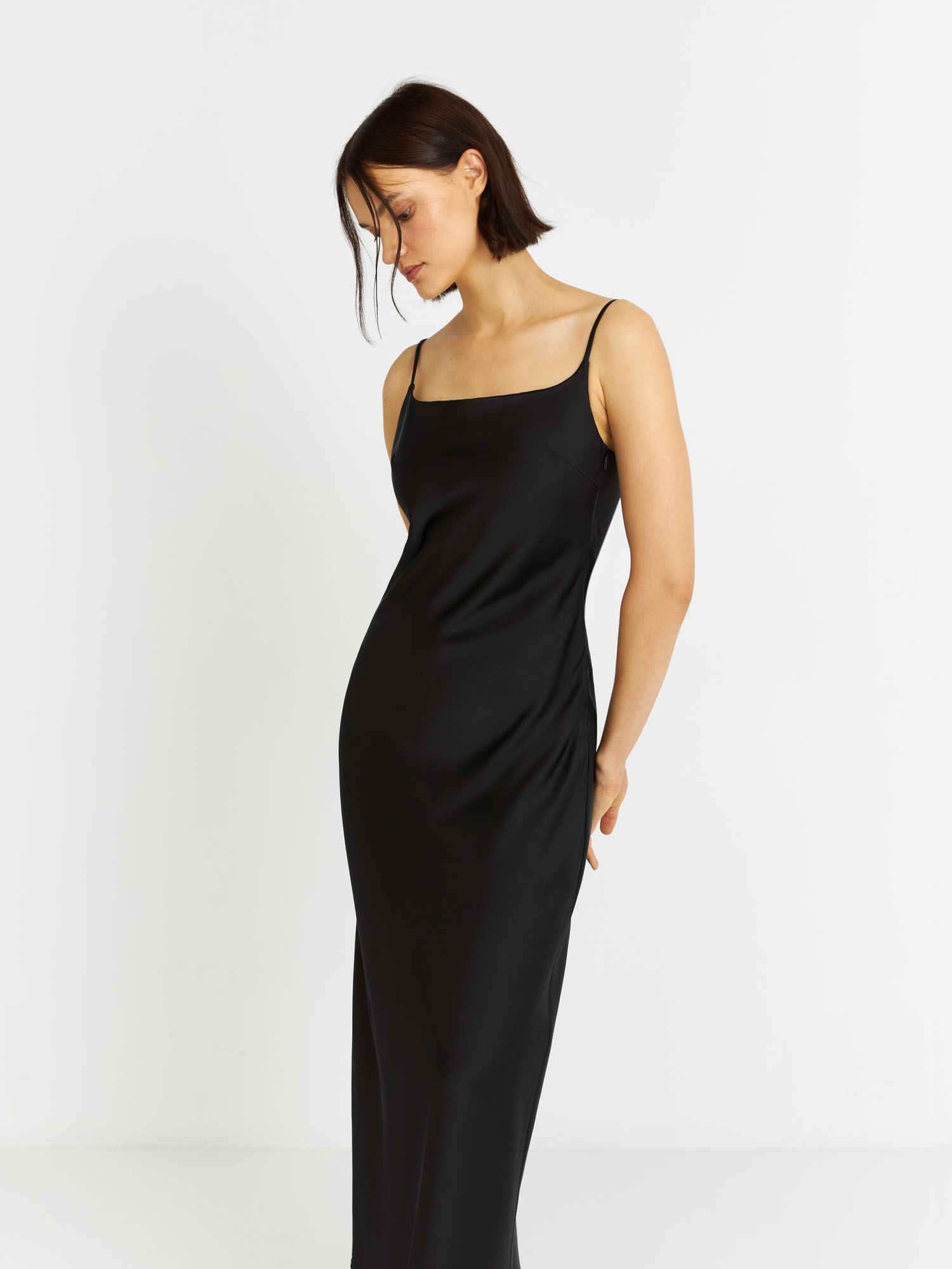 Платье женское Arive 0319 черное XS 4990₽