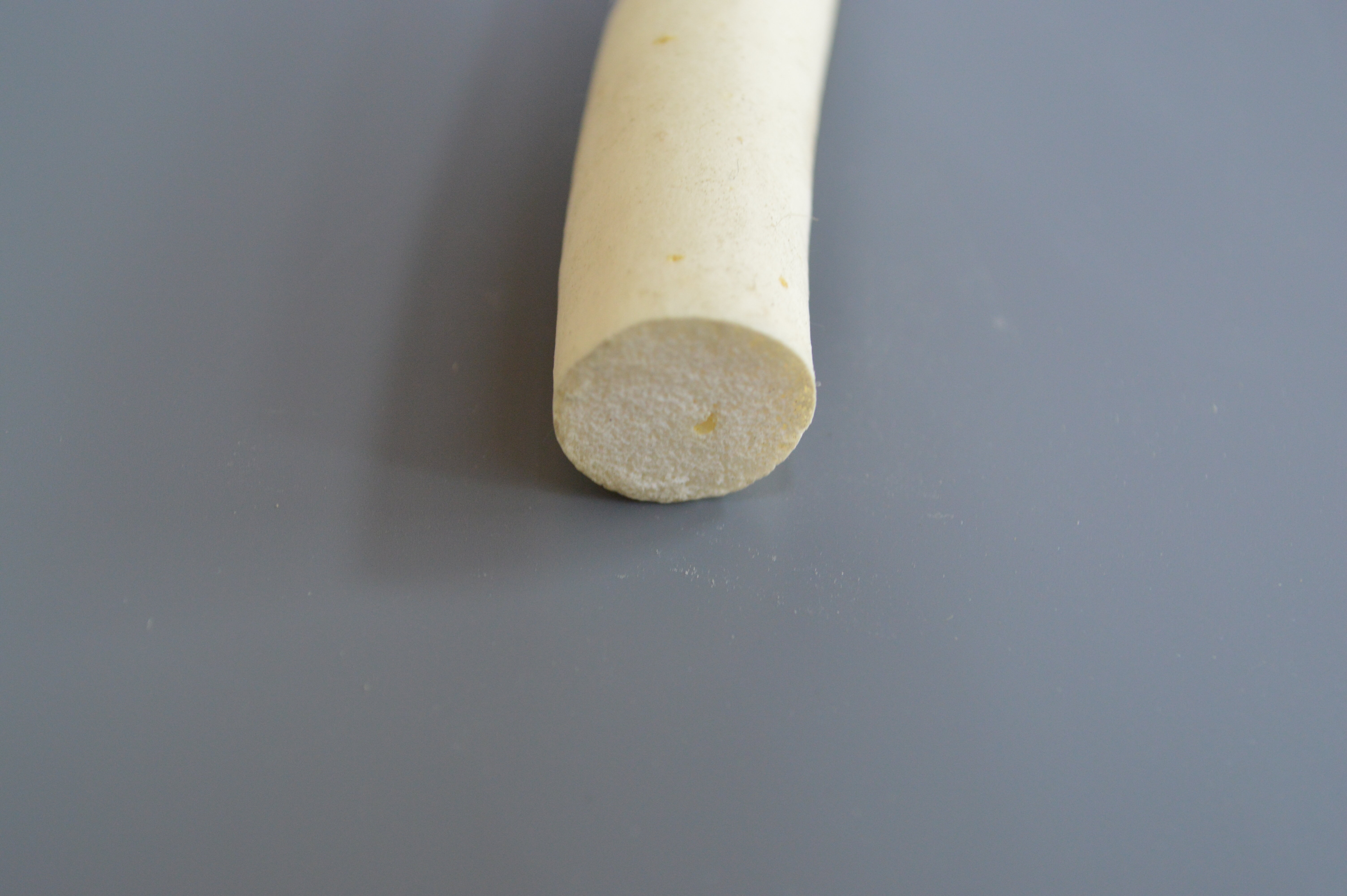 Шнур уплотнительный из микропористой силиконовой резины 10 мм 3 метра