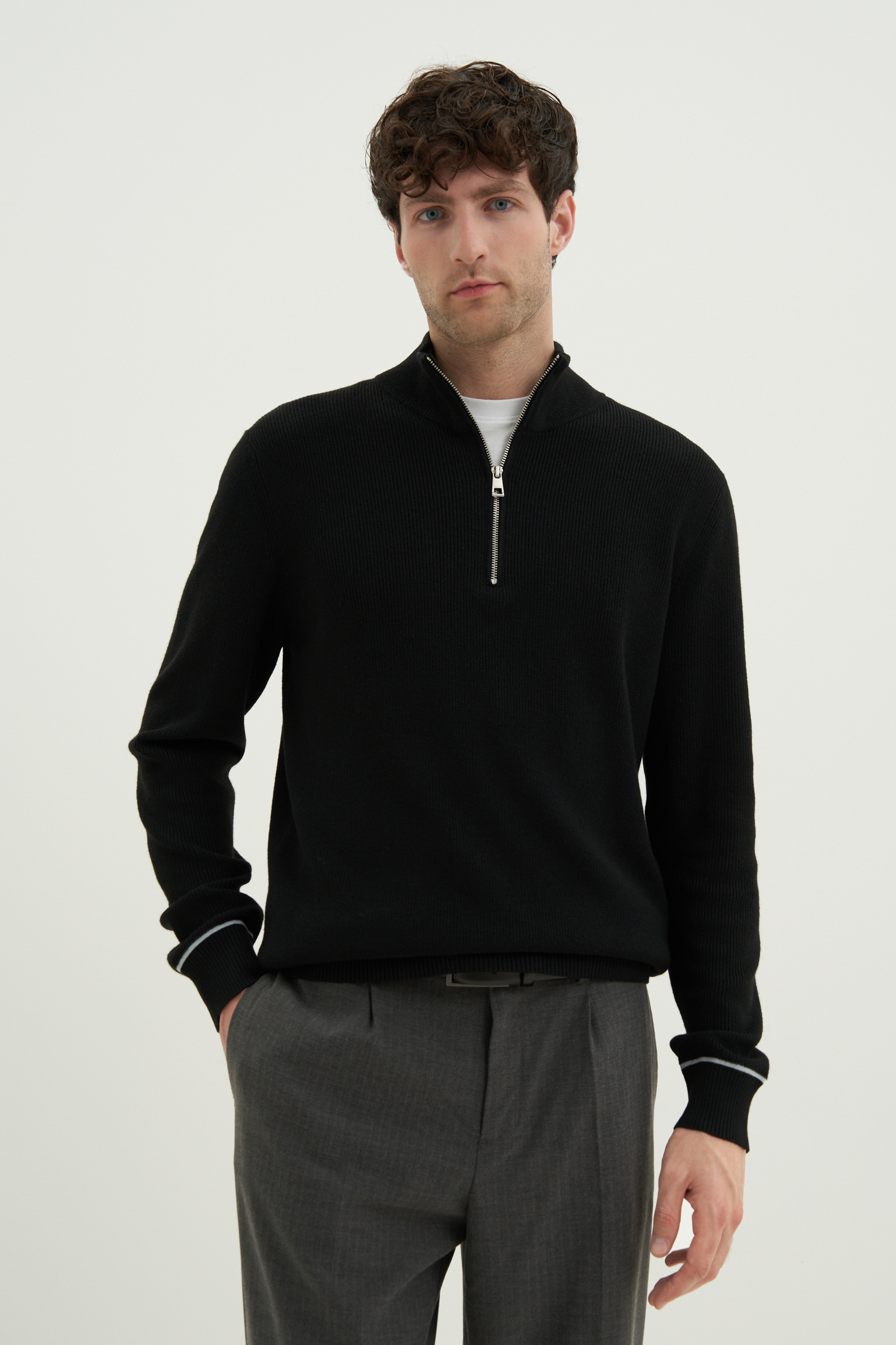 

Джемпер мужской Finn Flare FWD21122 черный S, FWD21122