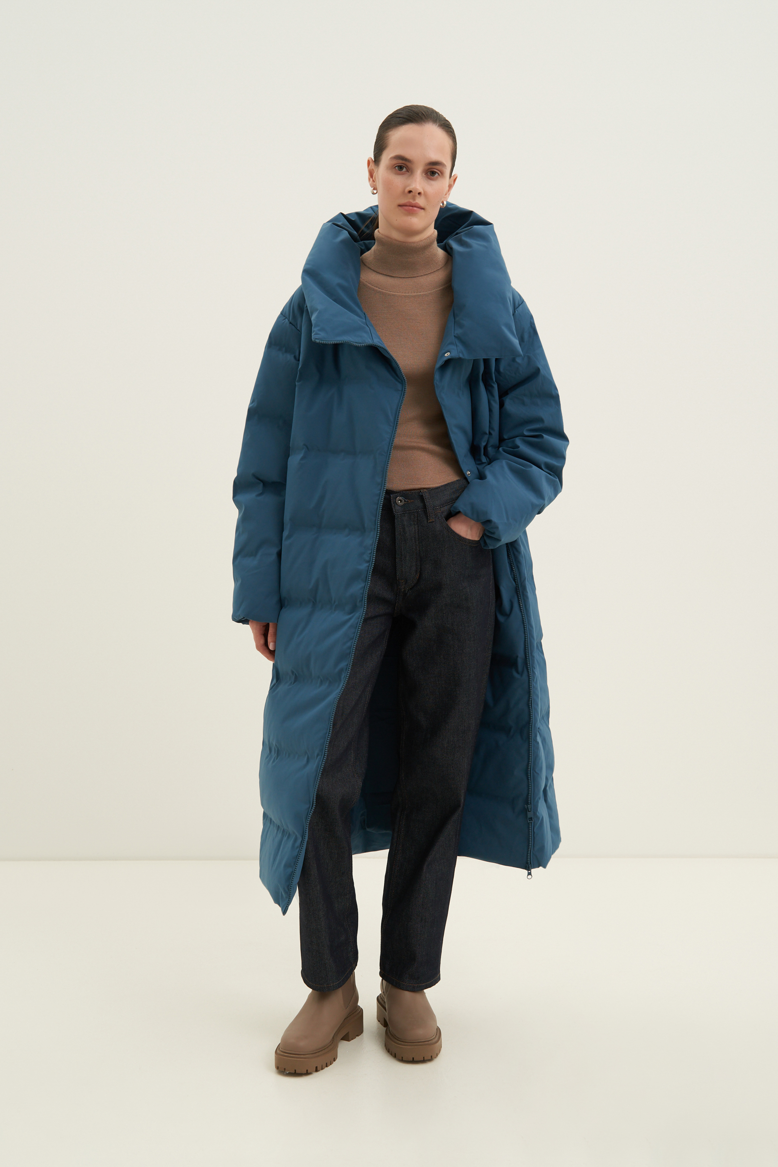 

Пуховик женский Finn Flare FWD11063 синий L, FWD11063