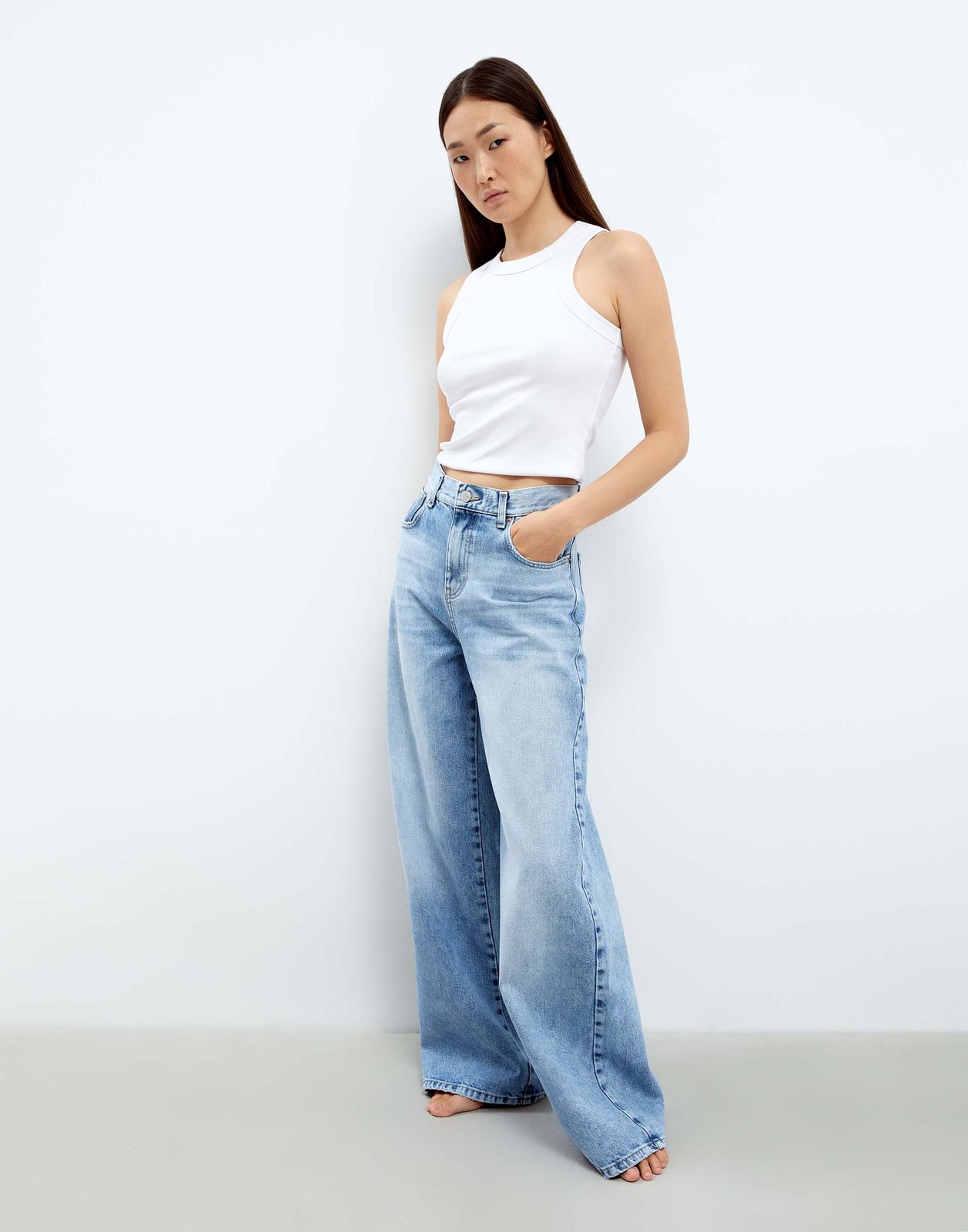 

Джинсы женские Gloria Jeans GJN033994 синий /медиум-лайт айс/ 38/158, GJN033994