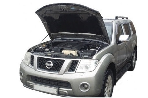 Амортизатор (упор) капота на Nissan Navara 01-06(с 2005 по 2015 г.в.)Autoinnovation