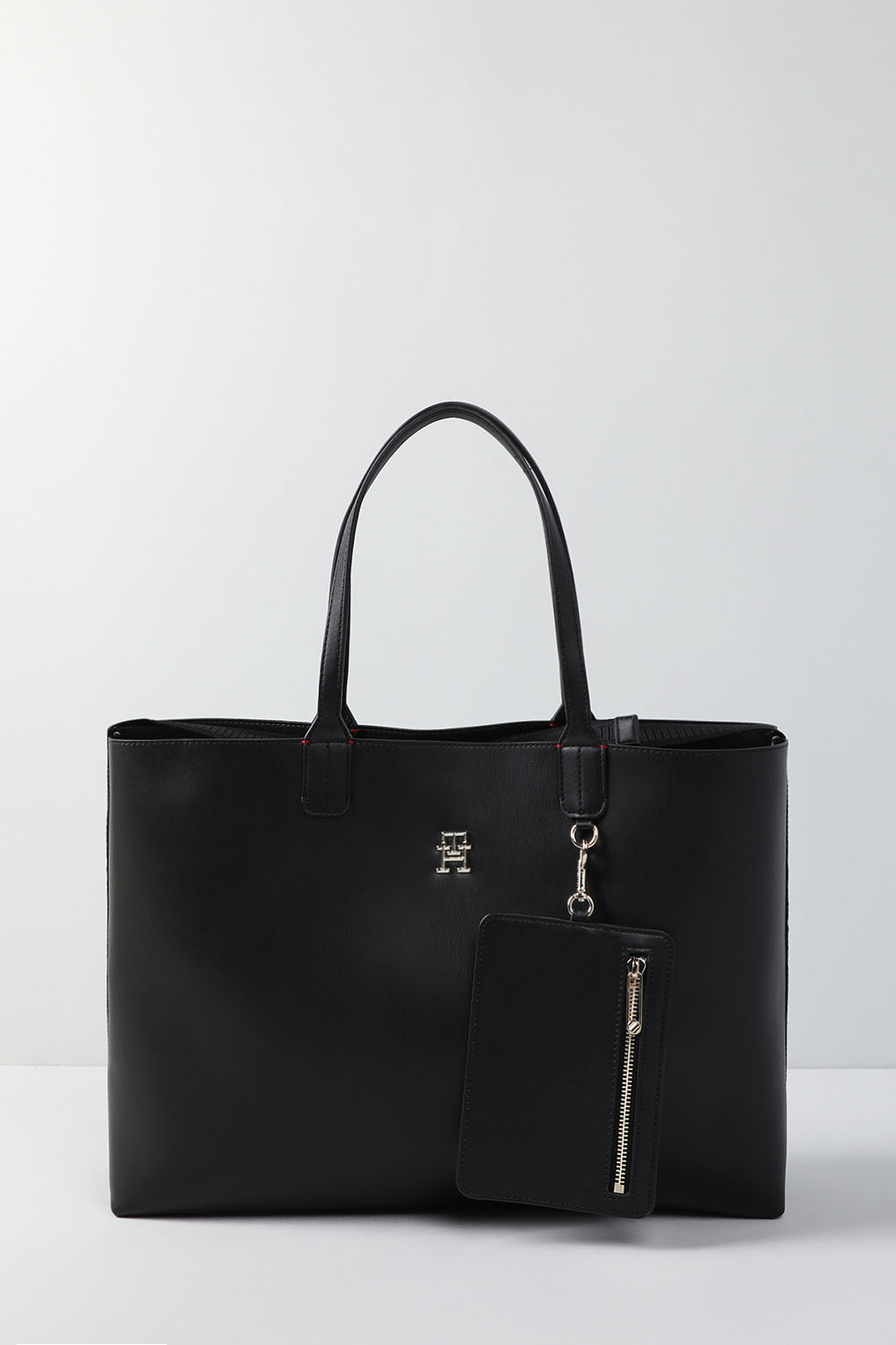 

Сумка тоут женская Tommy Hilfiger AW0AW14874 черная, Черный, AW0AW14874