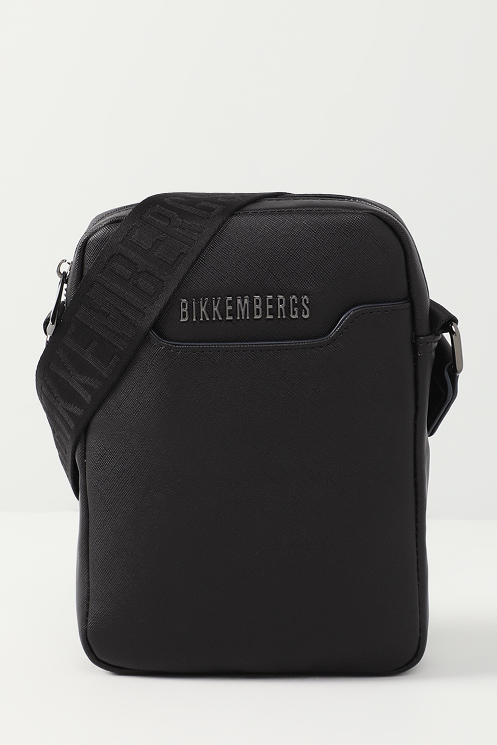 Сумка планшет мужская Bikkembergs BKBO00266P черная Китай черный