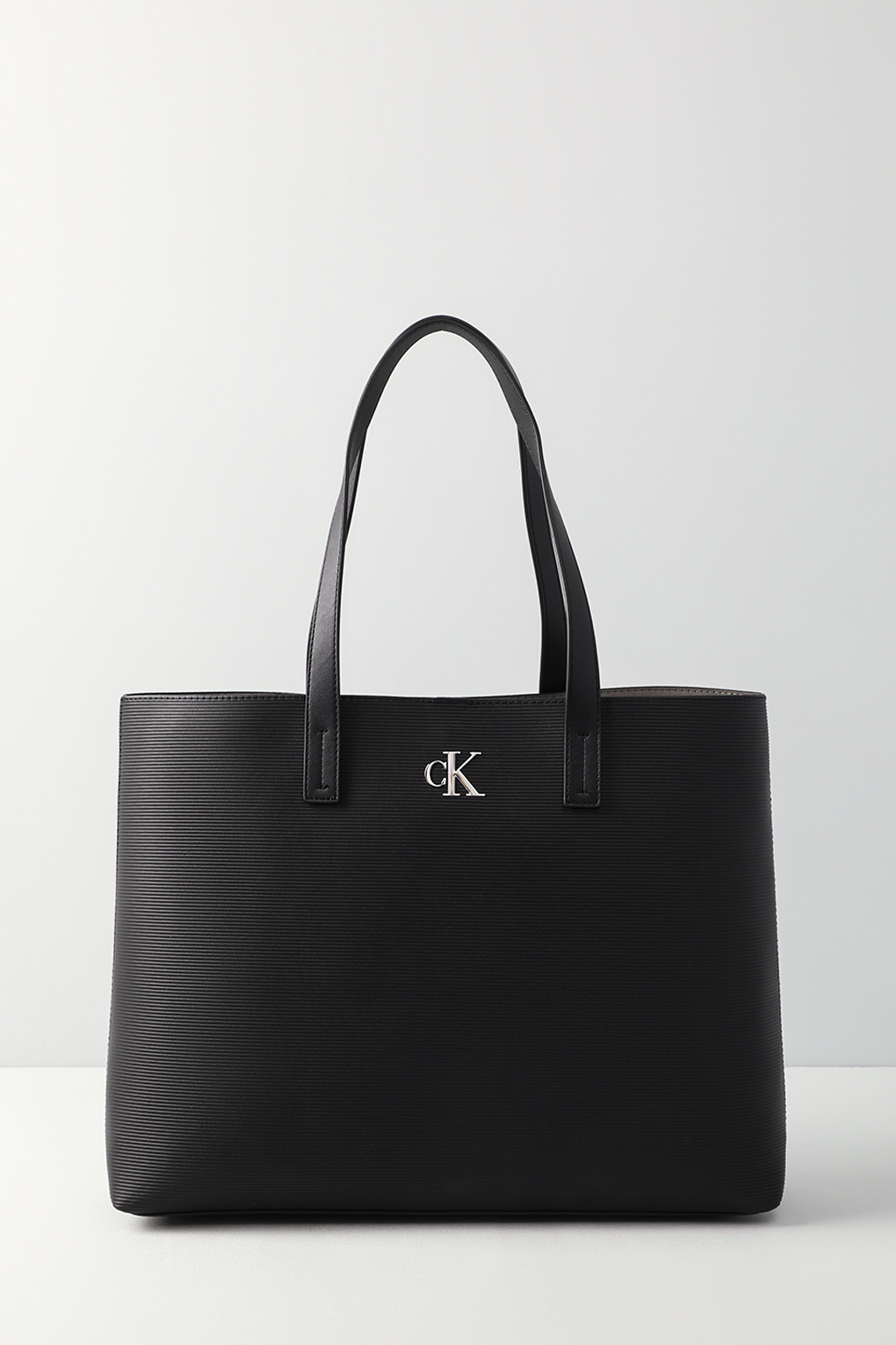 Сумка тоут женская Calvin Klein K60K611213 черная