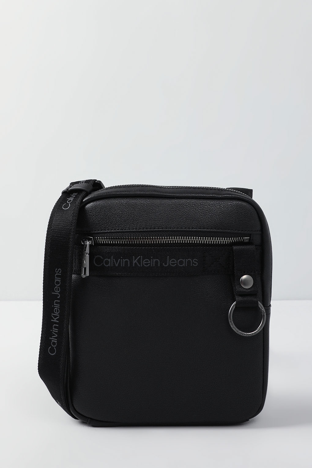 Сумка планшет мужская Calvin Klein K50K510110 черная 17990₽