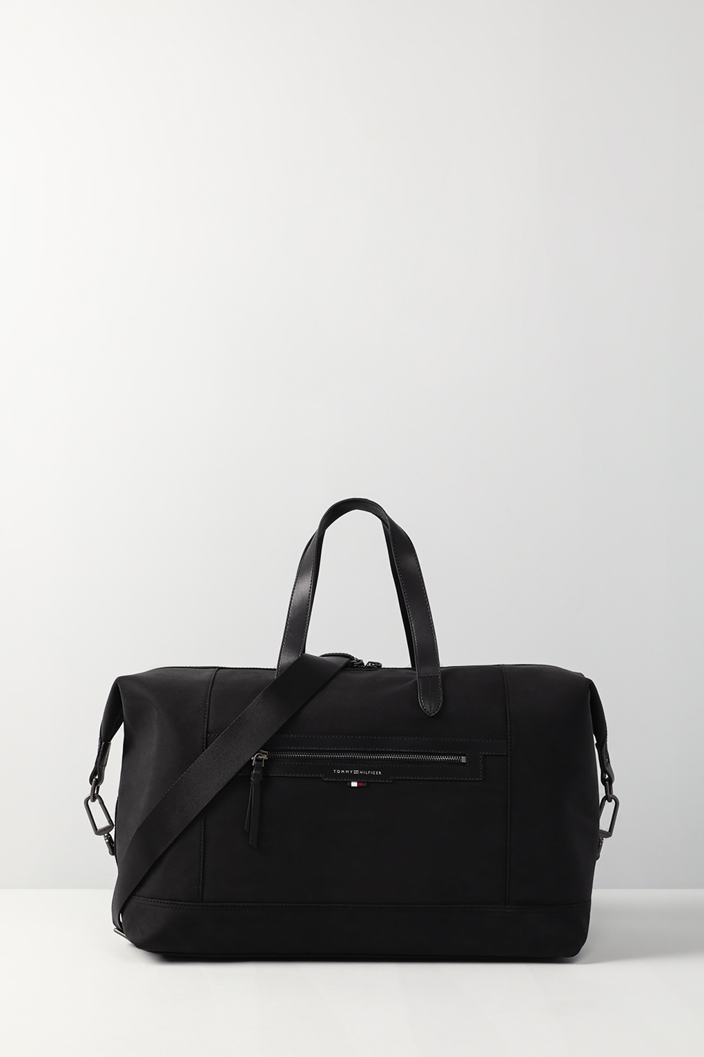 Дорожная сумка мужская Tommy Hilfiger AM0AM11527 черная, 37x47x24 см