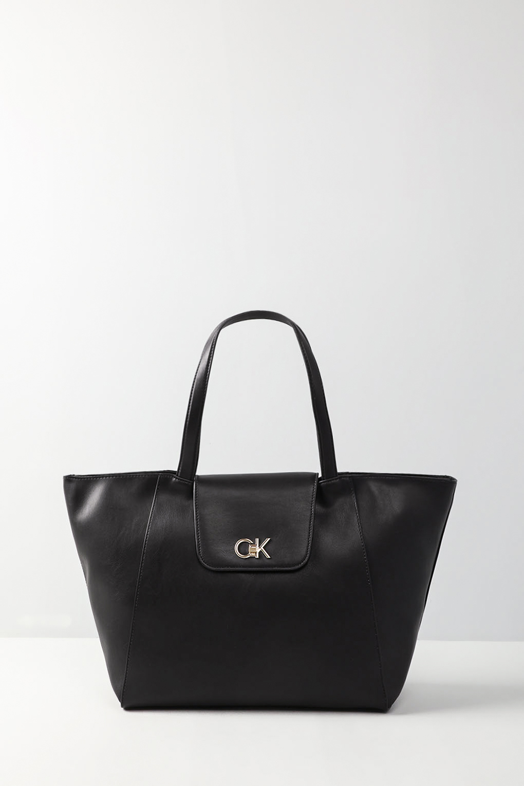 Сумка тоут женская Calvin Klein K60K611052 черная