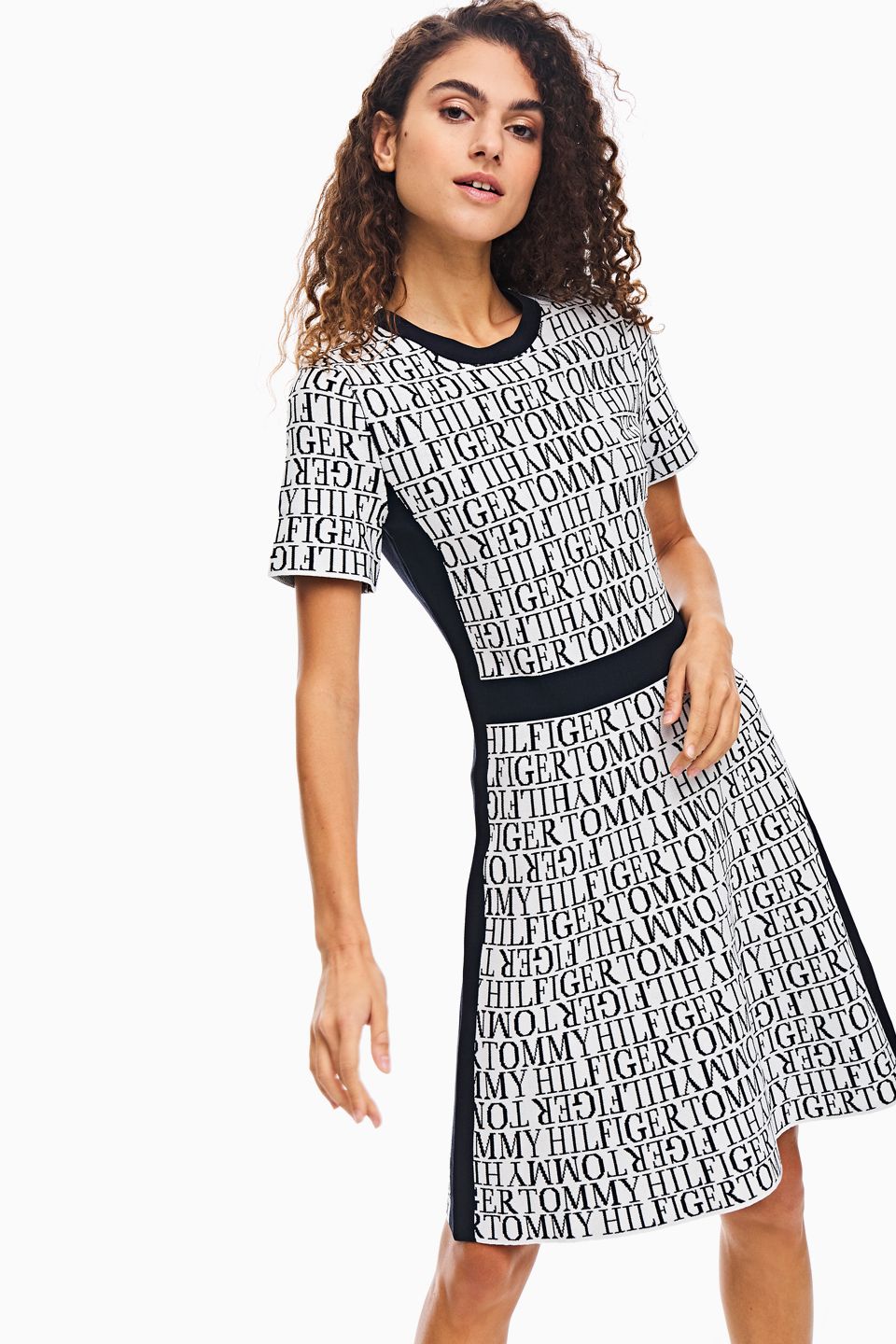 

Платье женское Tommy Hilfiger WW0WW28174 02T белое S INT, Белый, WW0WW28174 02T