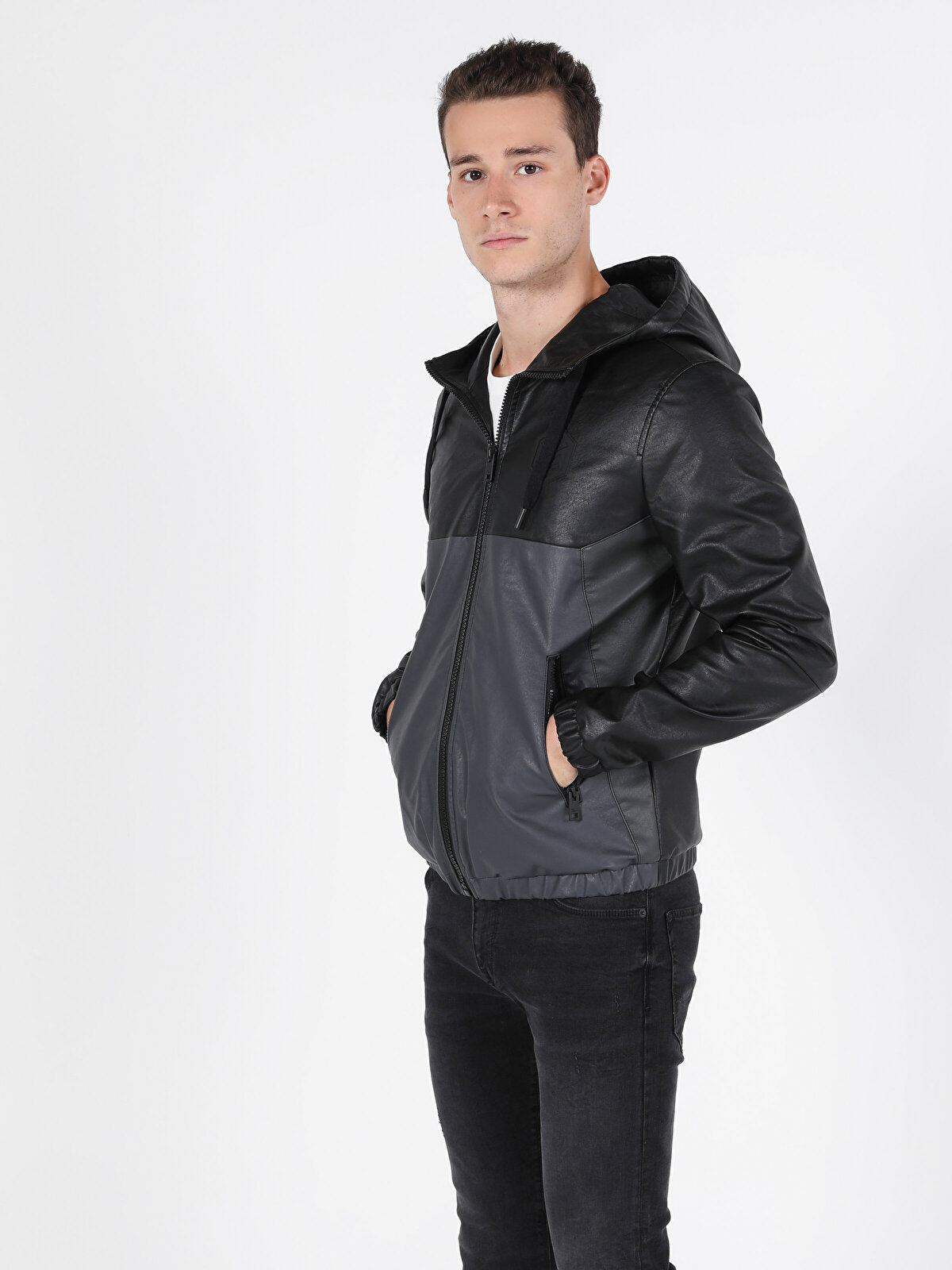 Кожаная куртка мужская Colins CL1050094_Q1.V1 черная S
