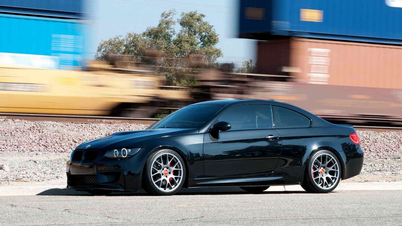 E i 4 i e. БМВ 335i черный. BMW 335 e92 черная. BMW e92 Black. BMW Black e92 Wheels Black.