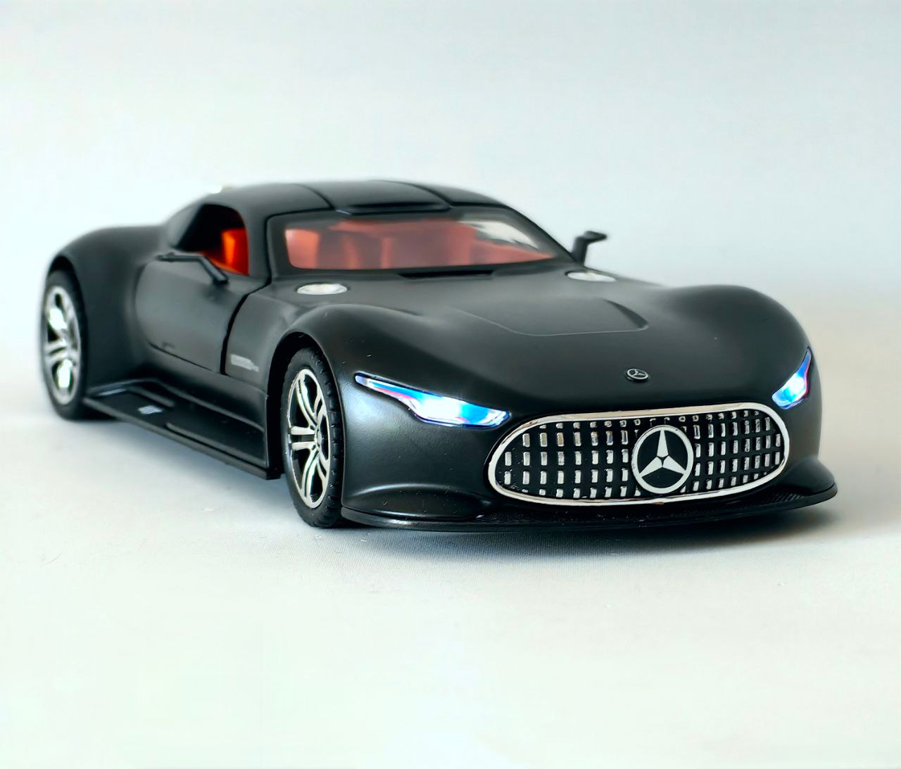 

Машинка металлическая Mercedes-Benz AMG 1:24, Черный