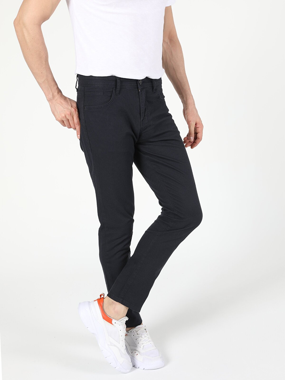 

Брюки мужские Colins CL1053017_Q1.V1 черные 30-32 INT, CL1053017_Q1.V1