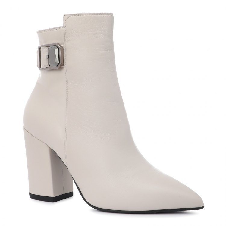 

Ботильоны женские Giovanni Fabiani W147 белые 38 EU, W147_2443323