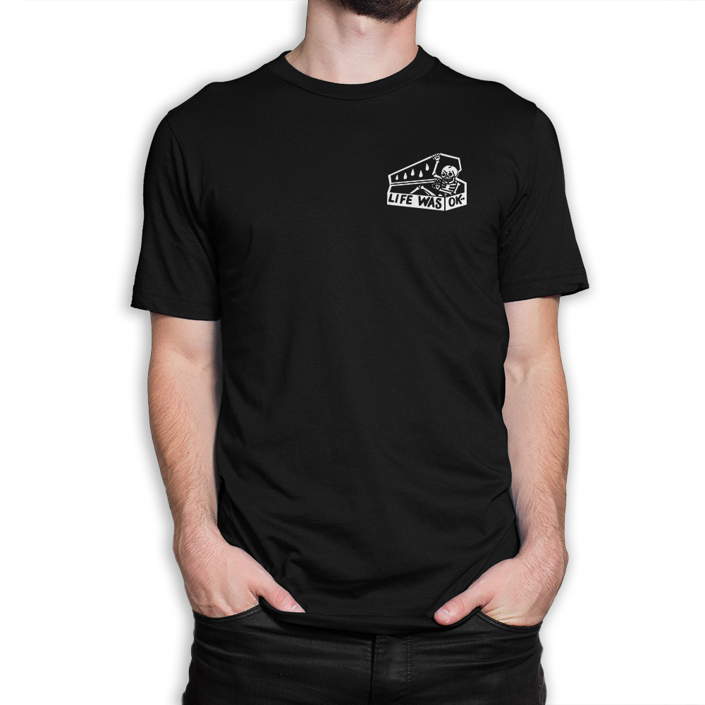 

Футболка мужская Dream Shirts Скелет в гробу 9899131222 черная 3XL, Скелет в гробу 9899131222