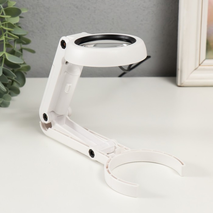 

Лампа-лупа х7 для творчества LEDx6 от 3АAA+ USB линза d=5,5 см 2,6х9х19 см