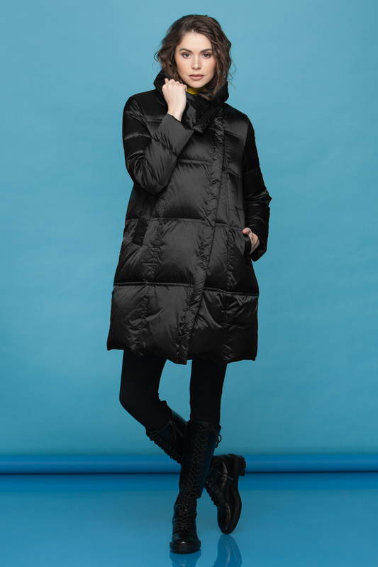 

Пуховик женский Conso WDM 200510 черный 44, WDM 200510