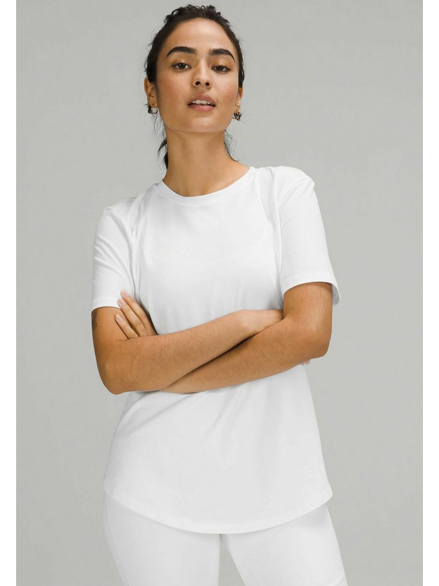 

Футболка женская lululemon LLS41D01X белая 40 EU, Белый, LLS41D01X