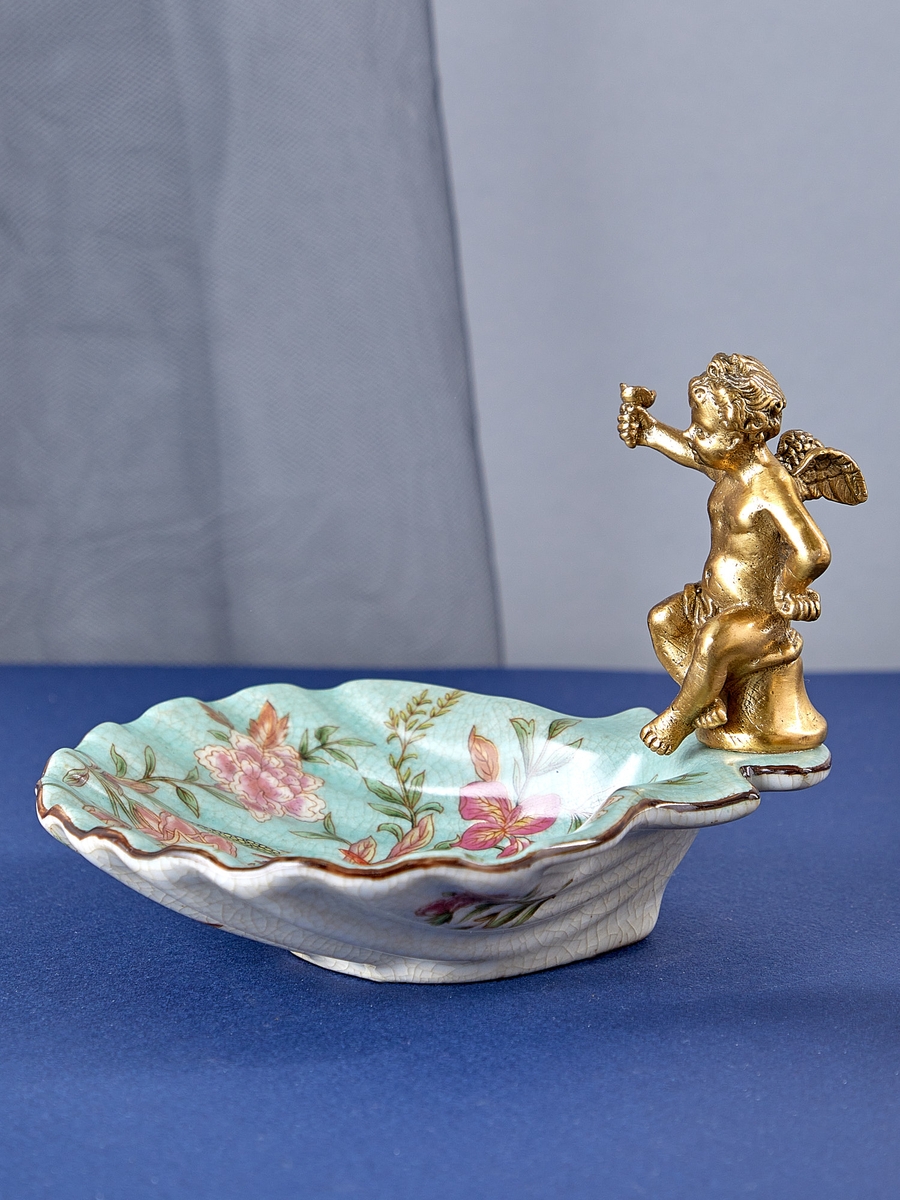 

Блюдо Glasar с ангелом 16х14х12см 31G2570/C562C/HLD1533