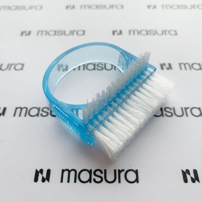 

Masura Щетка для маникюра двойная с круглой ручкой