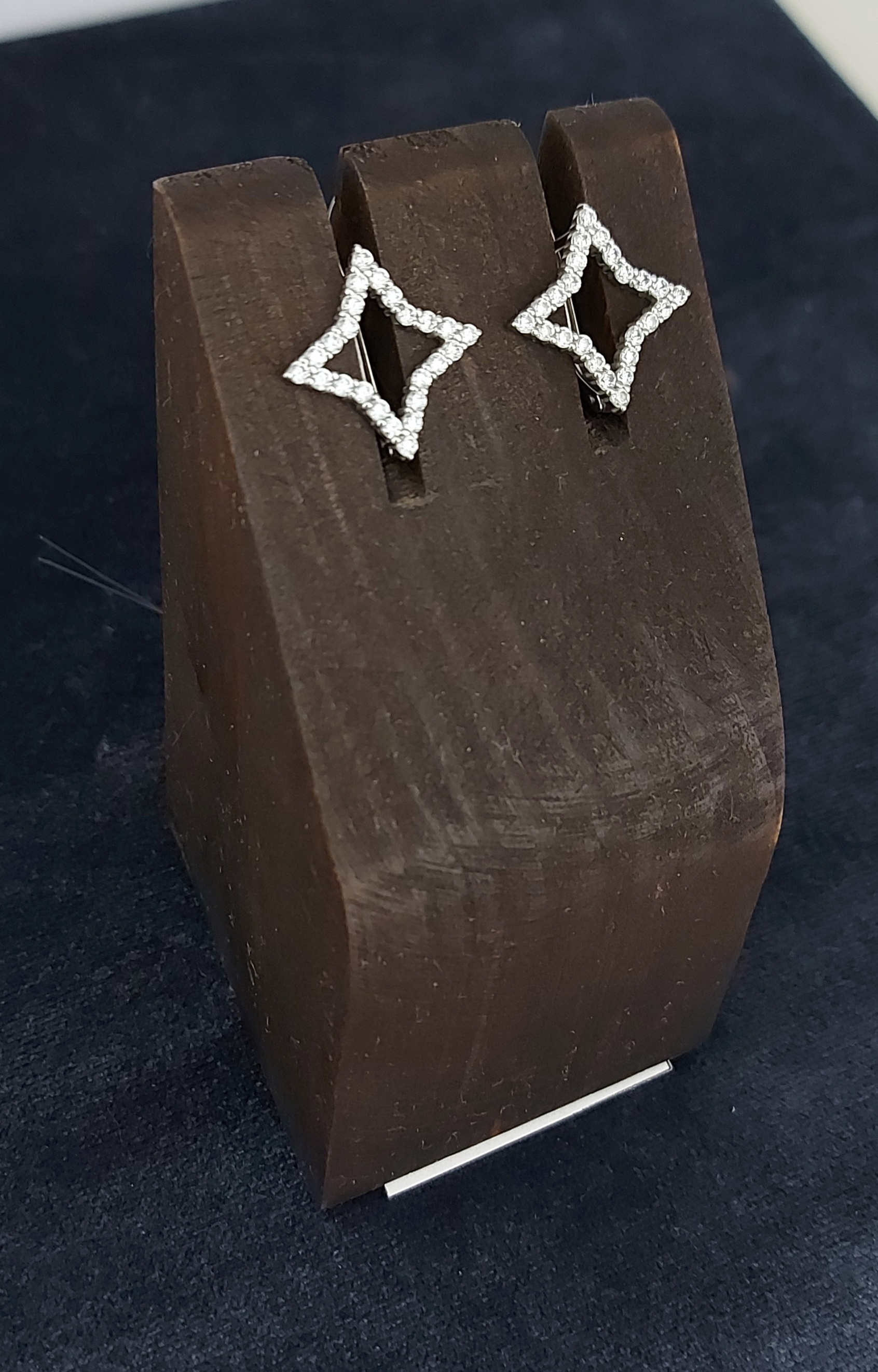 

Серьги из серебра #ЛАКШЕРИ 17, фианит, 17