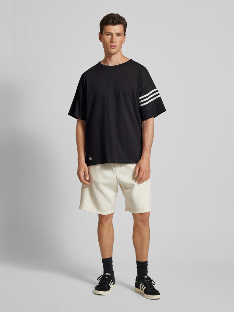 

Футболка мужская Adidas Originals IW0972 черная L, Черный, IW0972