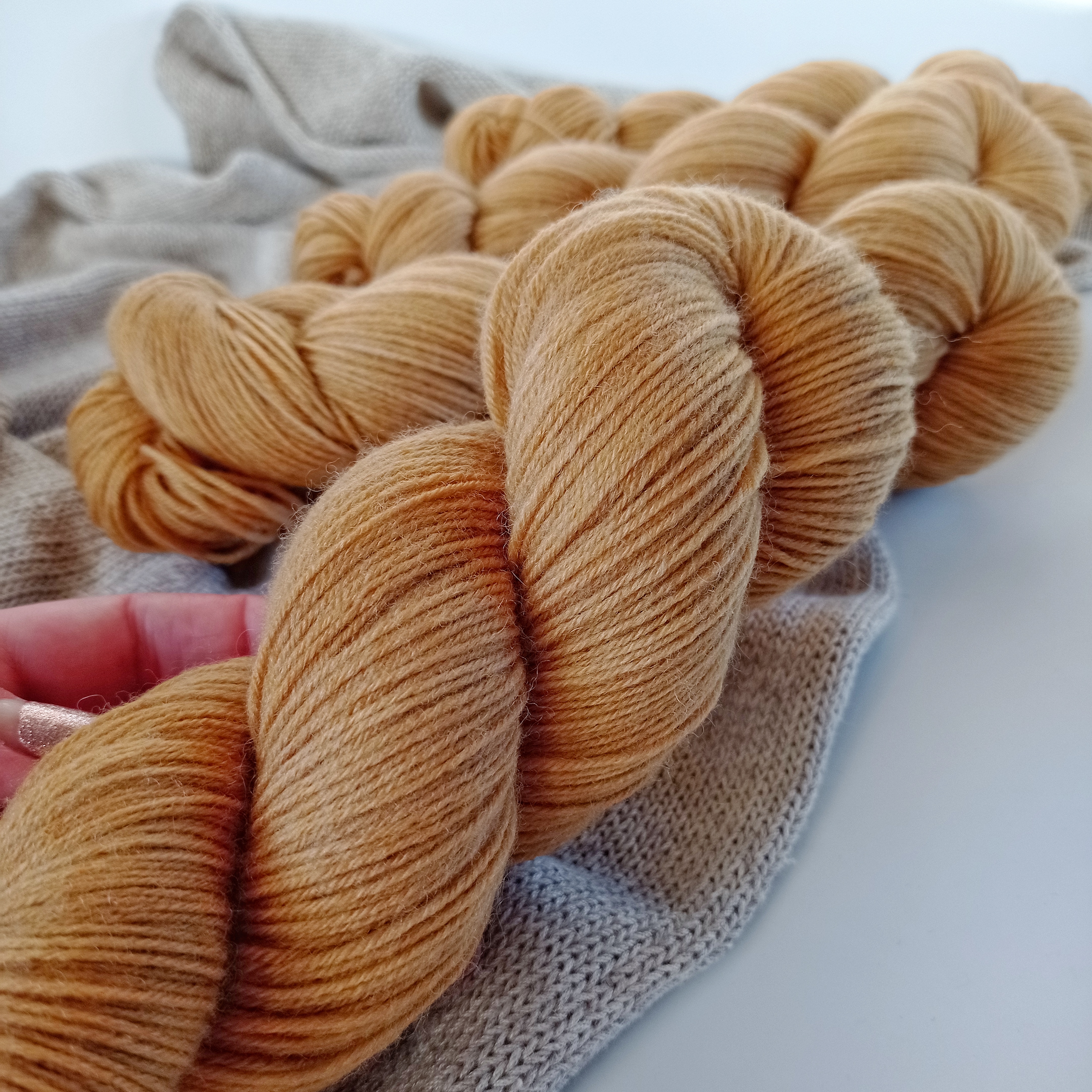 Носочная пряжа Wonder Yarn, 75% шерсть меринос 25% полиамид, 420м/100гр, кэмэл