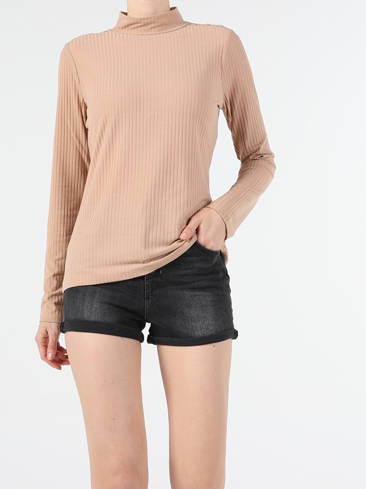 

Лонгслив женский Colins CL1052433_Q1.V1 бежевый XS, CL1052433_Q1.V1