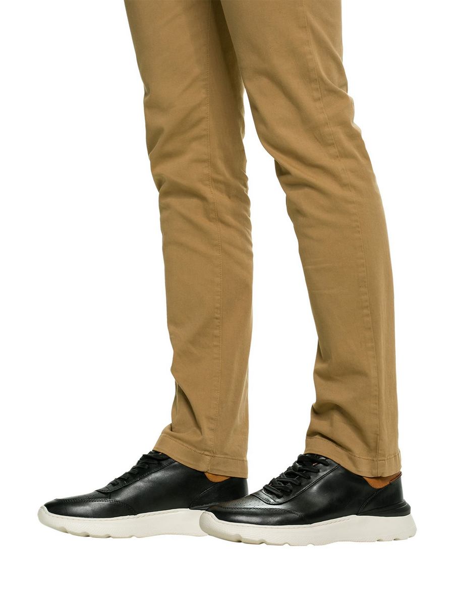 

Кроссовки мужские Clarks 001309354 черные 44.5 EU, Черный, 001309354