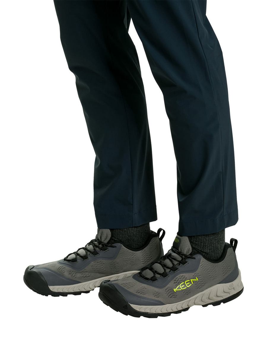 Кроссовки мужские KEEN 001343489 серые 405 EU 13099₽