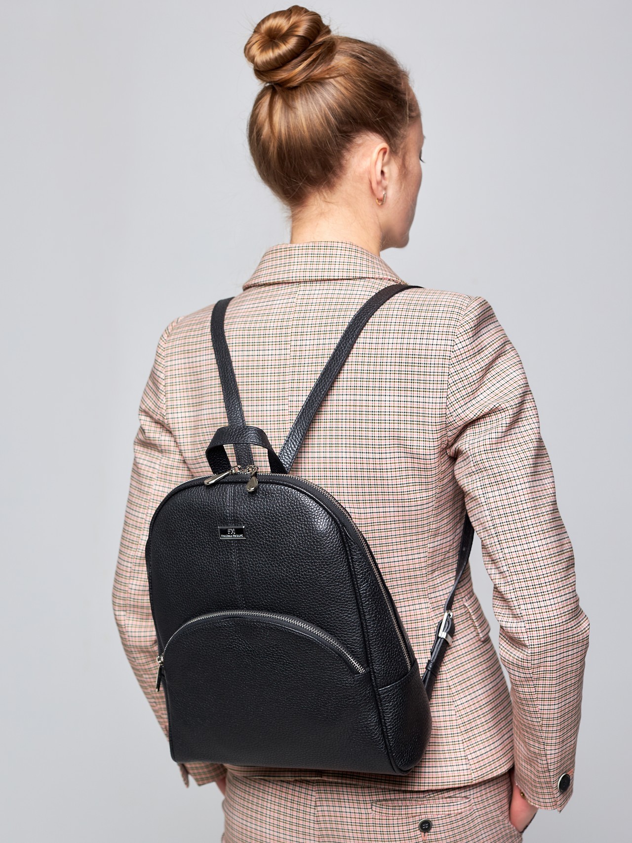Рюкзак женский Franchesco Mariscotti 1-4270 черный фр, 32x25,5x10 см