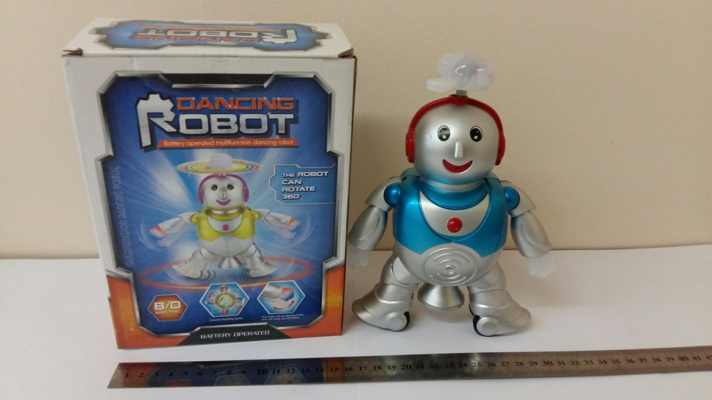 Музыкальная игрушка DANCING ROBOT Танцующий робот Арт,1301