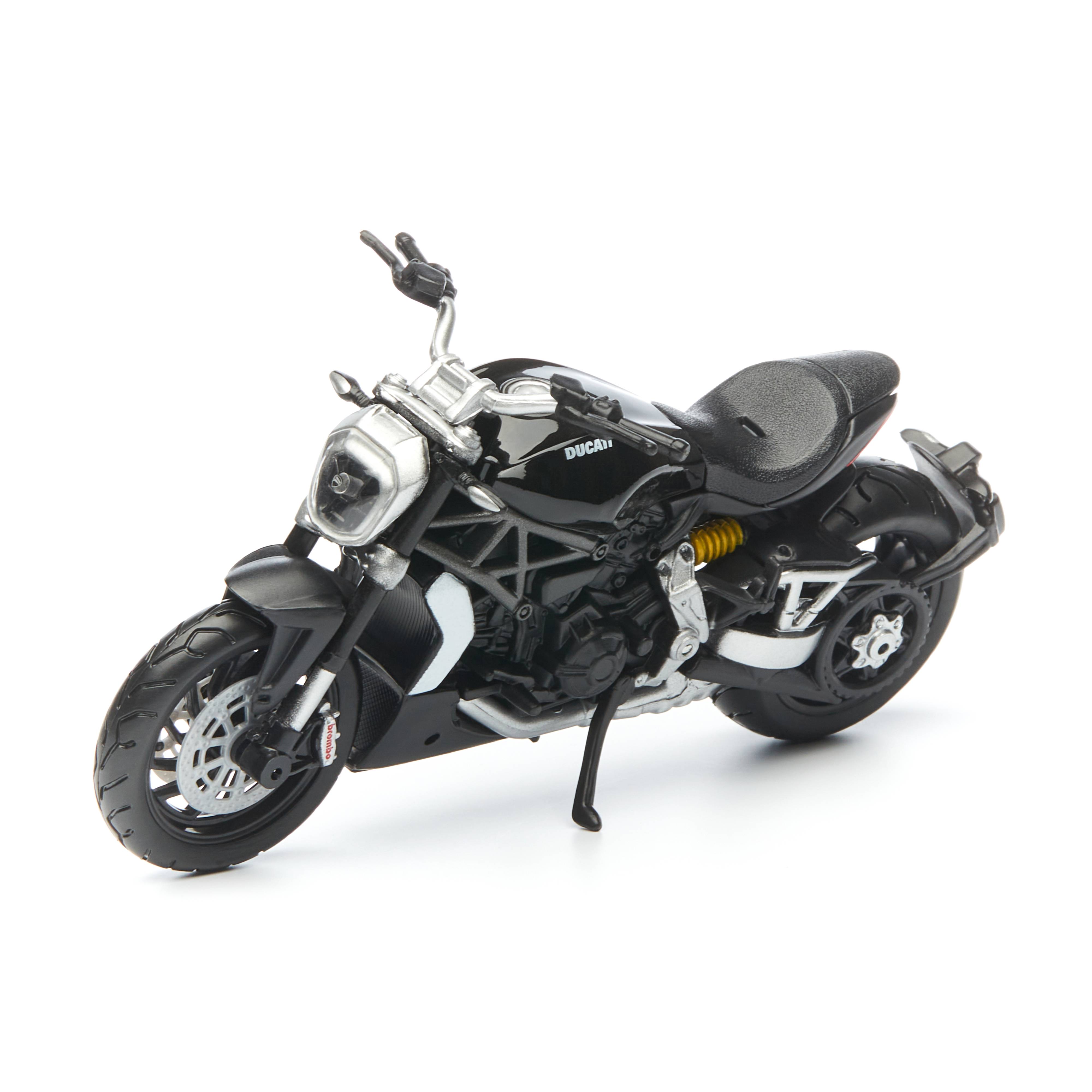 Мотоцикл коллекционный Bburago 1:18 CYCLE XDIAVEL S DUCATI электромобиль peg perego мотоцикл ducati gp rossi 2014