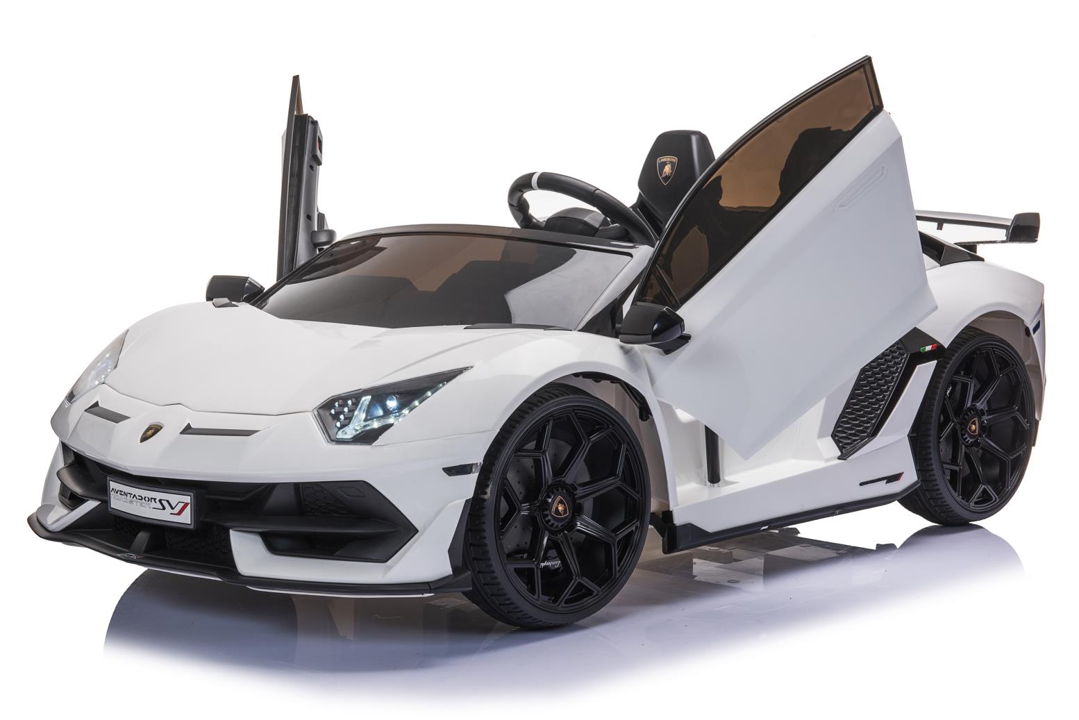 

Электромобиль RiverToys Lamborghini Aventador SVJ Белый A111MP, Детский электромобиль Lamborghini Aventador SVJ (A111MP) белый