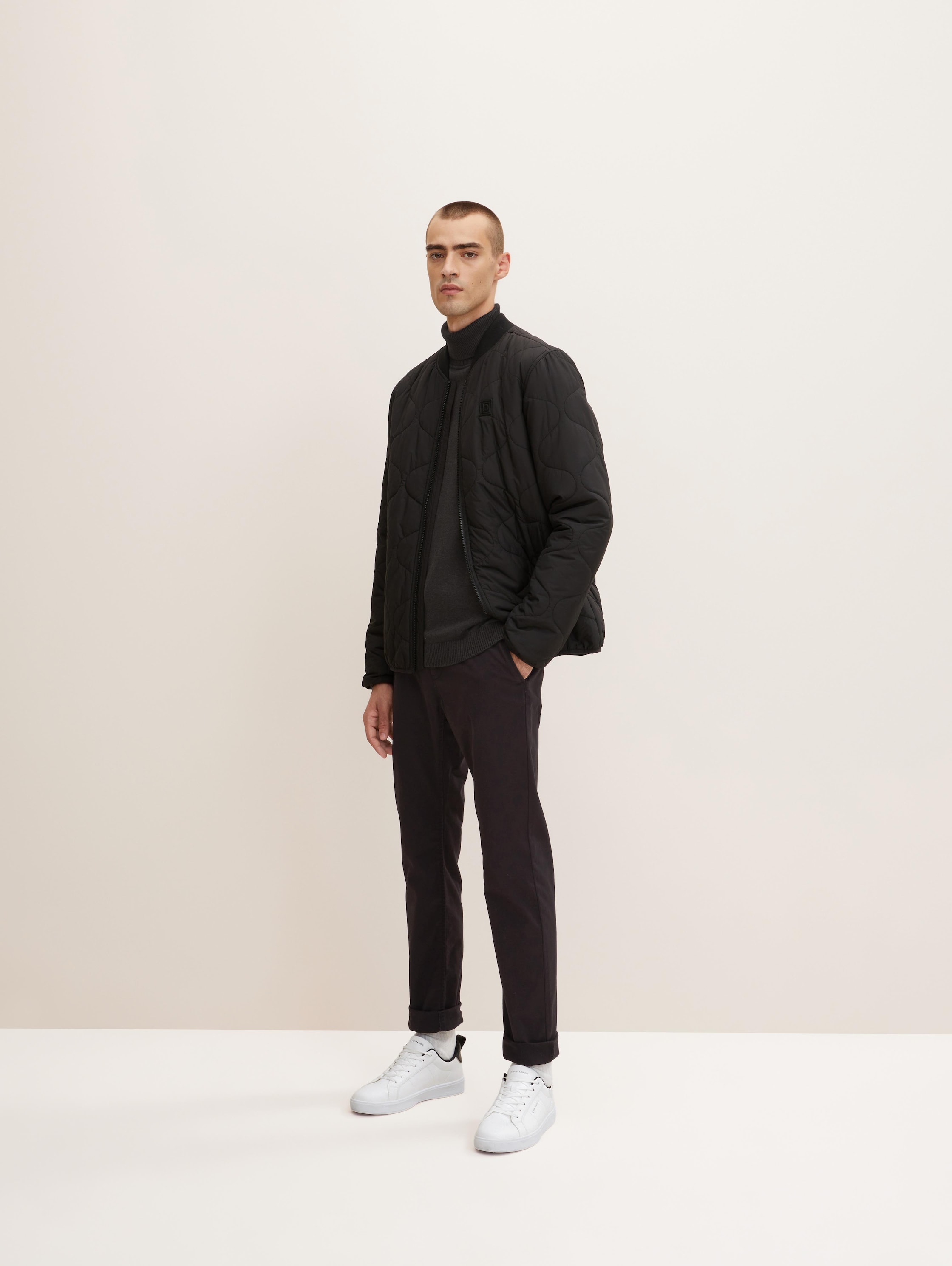 

Брюки мужские TOM TAILOR 1032865 черные 33/32, 1032865