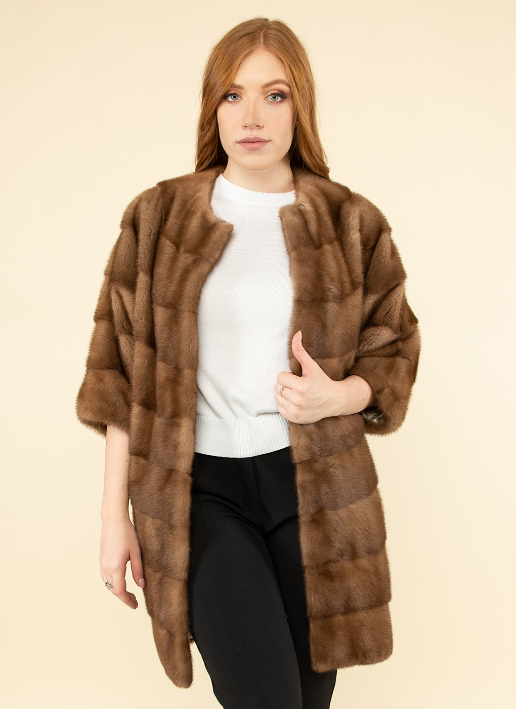 

Шуба женская Каляев 53229 бежевая 46, 53229