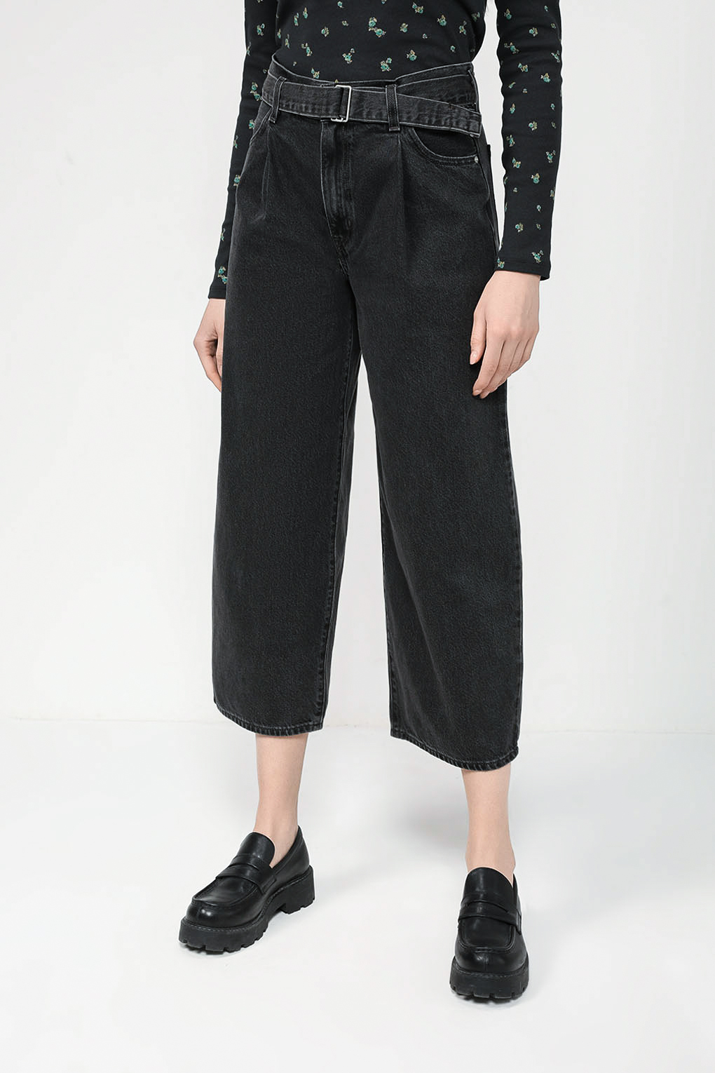 

Джинсы женские Levi's A59260001 черные 27/26, Черный, A59260001