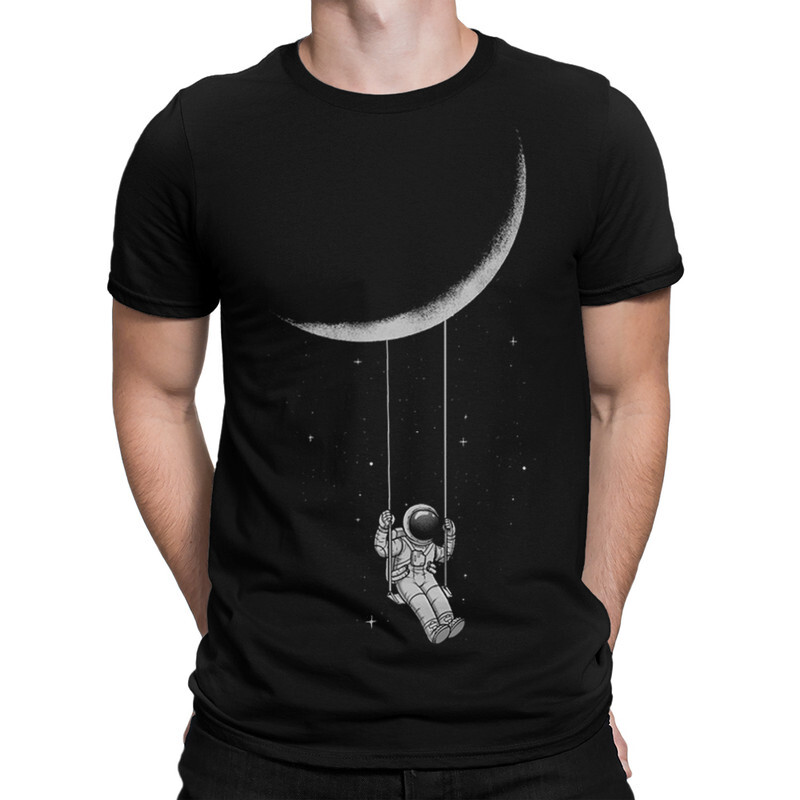 

Футболка мужская Dream Shirts Космонавт на луне 673088222 черная M, Черный, Космонавт на луне 673088222
