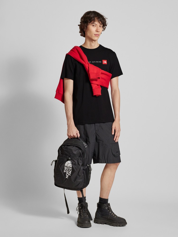 

Футболка мужская The North Face NF0A87NS черная XS, Черный, NF0A87NS