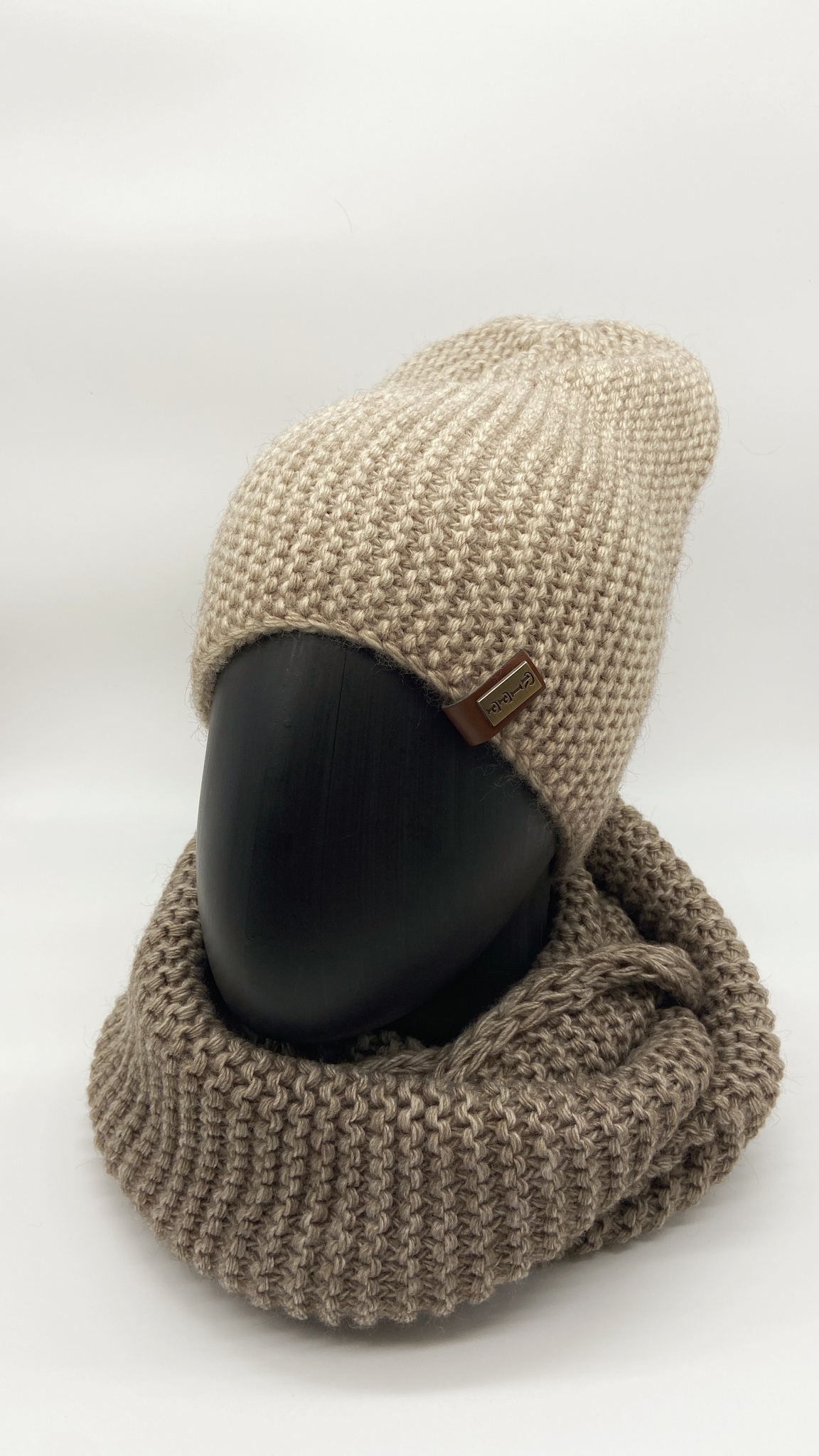 

Комплект шапка+снуд женский MiXaiL 311099 бежевый, 311099