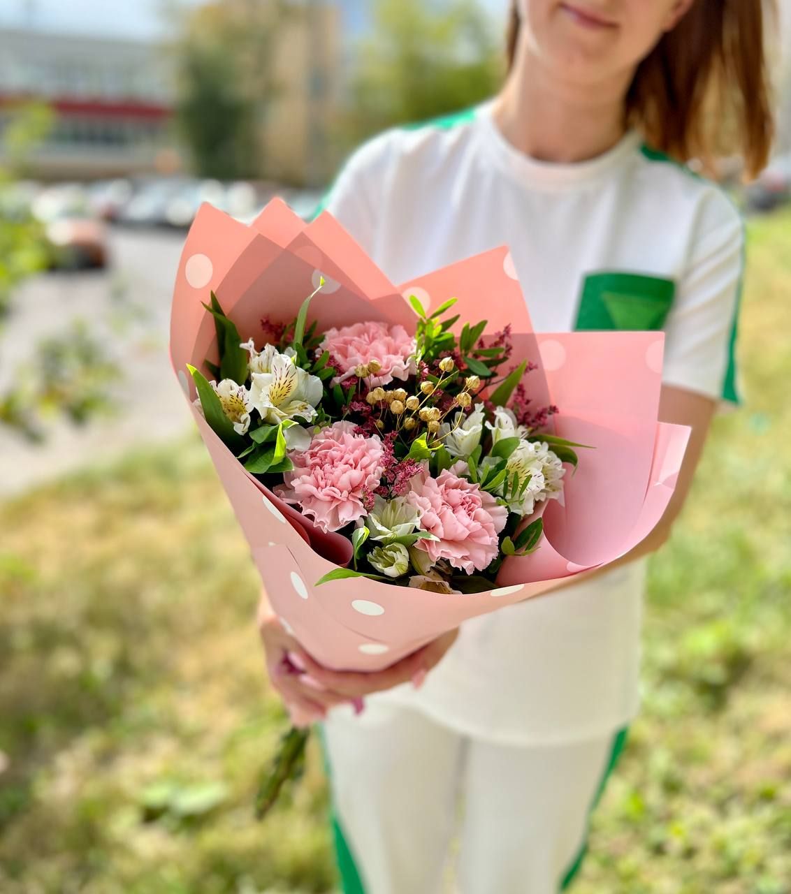

Букет ОкЦветОк с диантусами и альстромерией, Праздничный