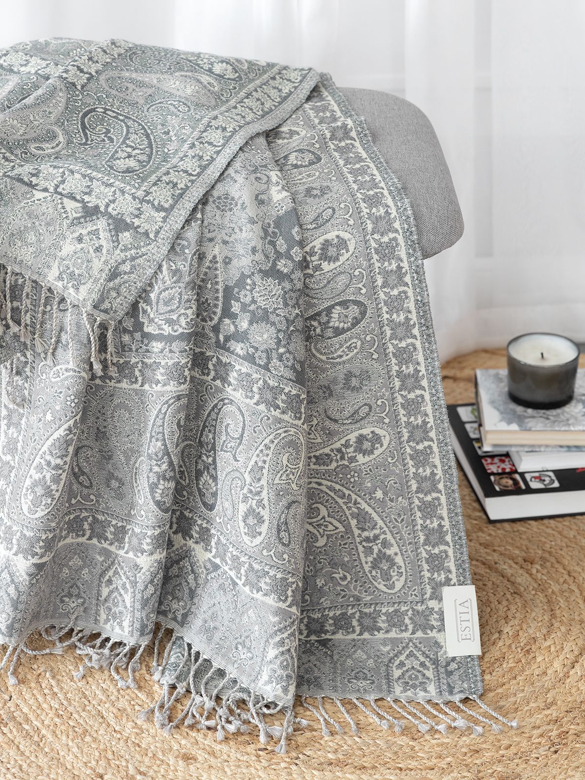 Плед Estia Элда 130x170 см с бахромой 10990₽