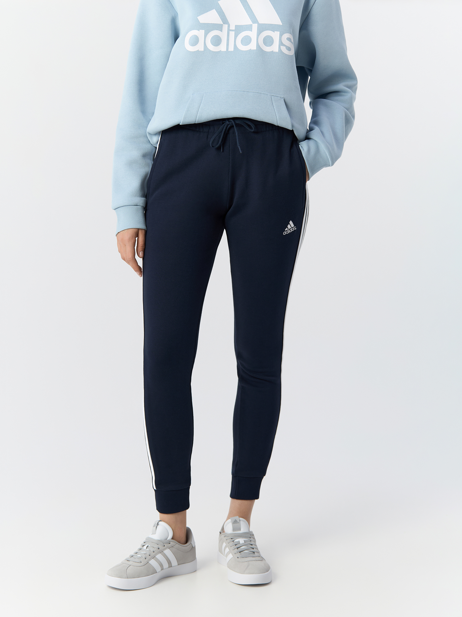

Спортивные брюки женские Adidas Sportswear Essentials 3-Stripe French Terry Cuffed синие L, Синий, Essentials 3-Stripes French Terry Cuffed
