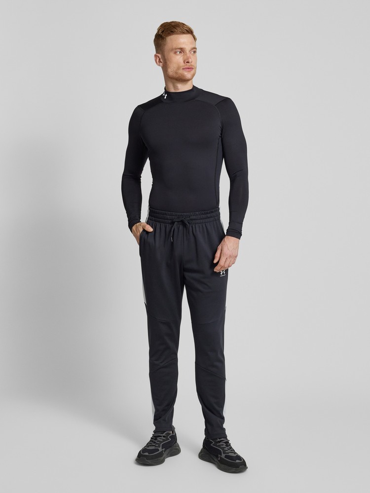 

Лонгслив мужской Under Armour 1369606 черный L, 1369606
