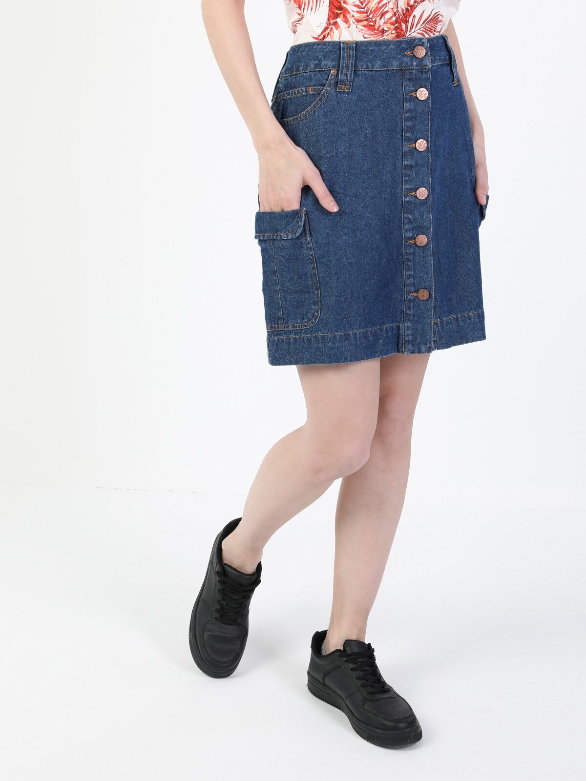 

Юбка женская Colins CL1049689_Q1.V1_DN40921 синяя 38 INT, Синий, CL1049689_Q1.V1_DN40921