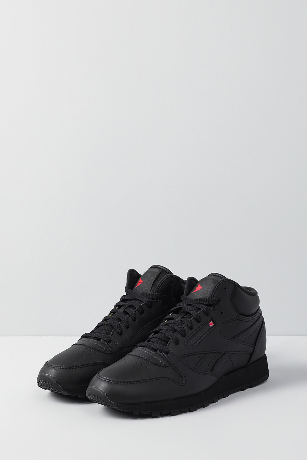 

Кроссовки мужские Reebok IG9558 черные 11 US, Черный, Classic Leather Mid
